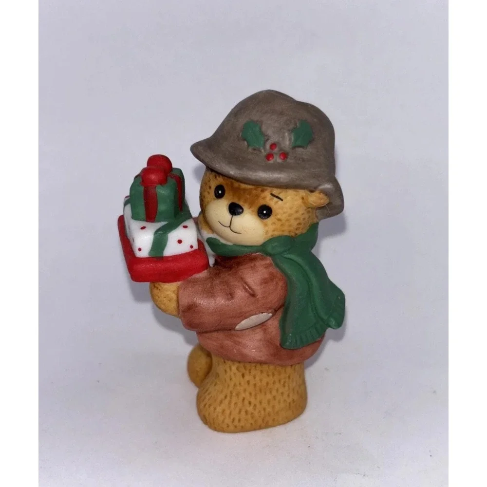 Vtg 1986 Enesco Holiday Christmas Ornament Figure Lucy Rigg Fedora Gift Dad Bear